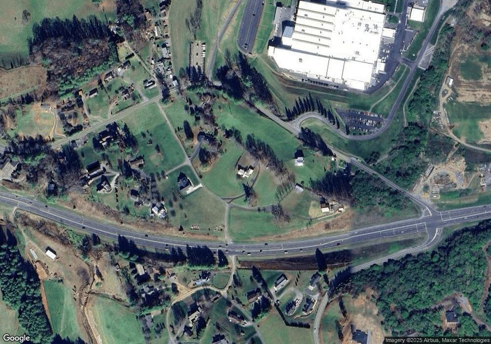 56 W Rolling Hills Estates, Burnsville, NC 28714 - photo 1