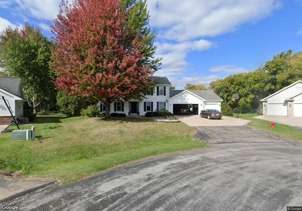 N9585 Jade Ct, Appleton, WI 54915 - photo 1