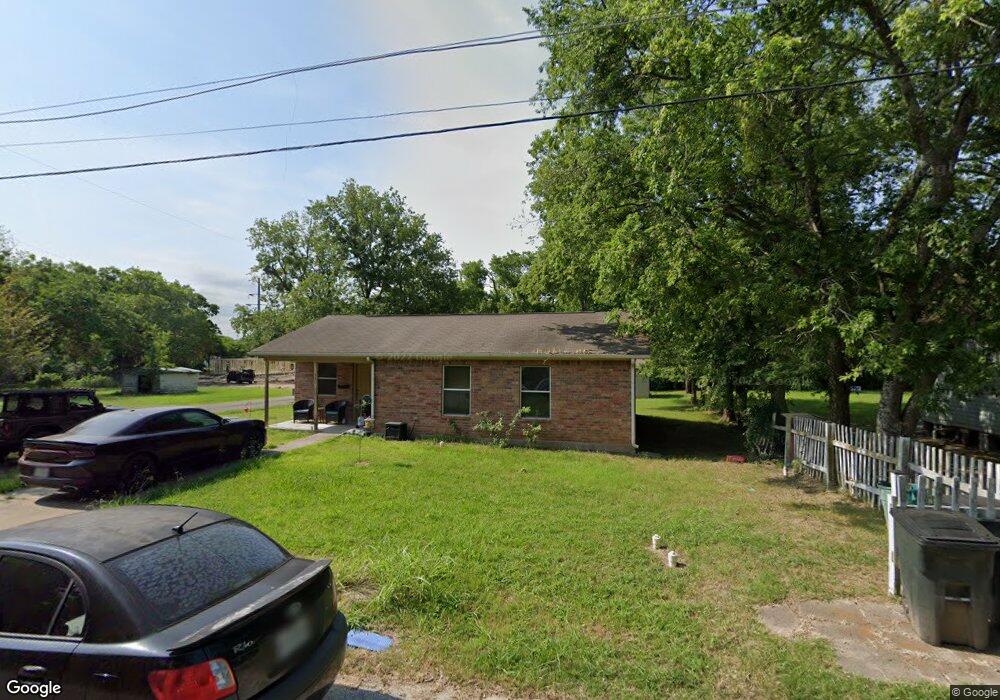 520 E 2nd St, Bonham, TX 75418 - photo 1