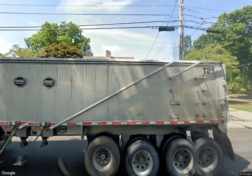 208 Vernon St, Wakefield, MA 01880 - photo 1