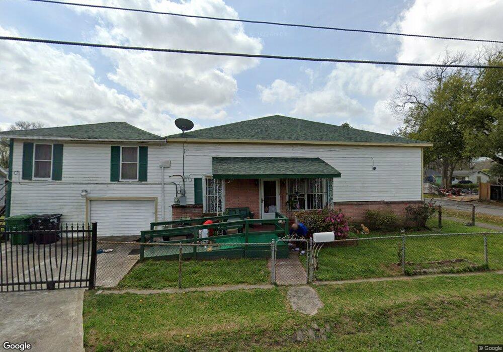 4602 Octavia St, Houston, TX 77026 - photo 1
