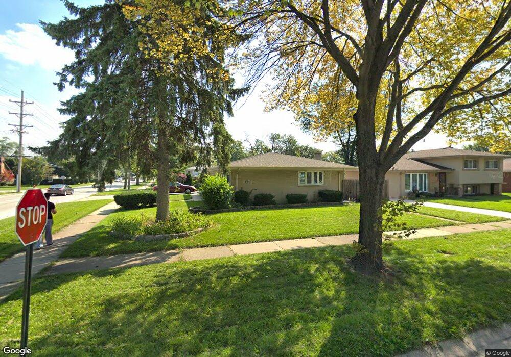 2001 Plainfield Dr, Des Plaines, IL 60018 - photo 1