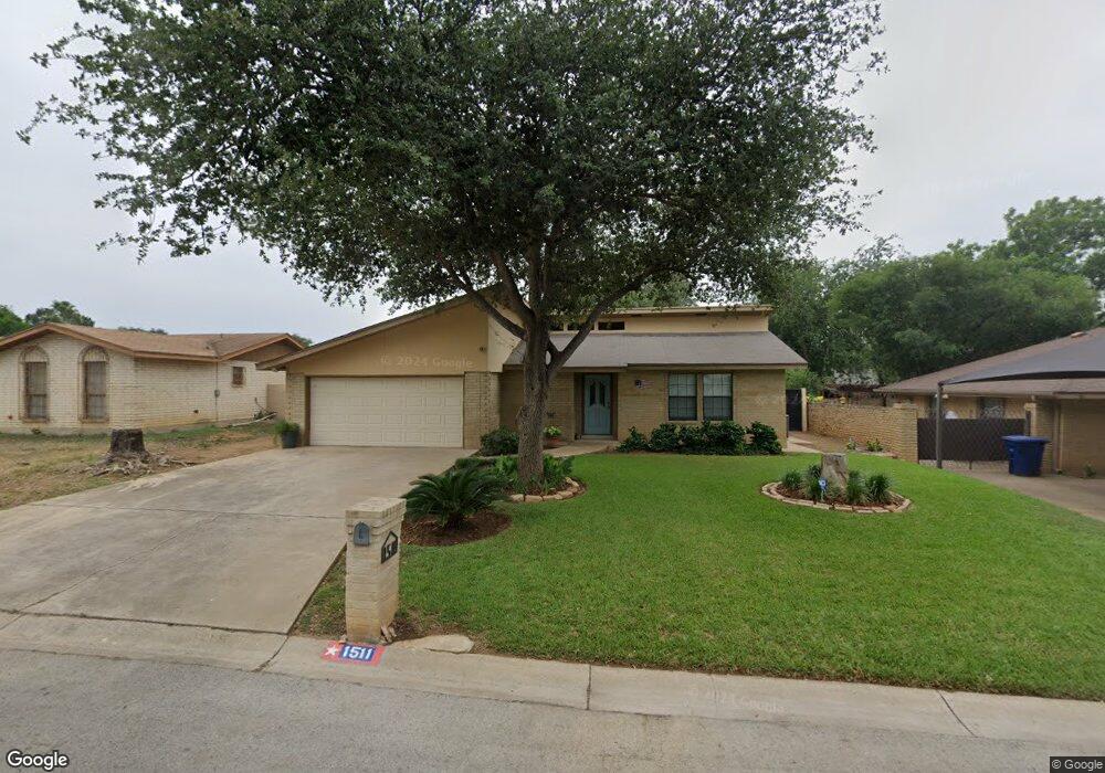 1511 Hibiscus Ln, Laredo, TX 78041 - photo 1