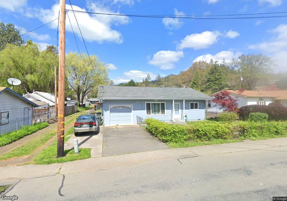 315 3rd St, Rogue River, OR 97537 - photo 1