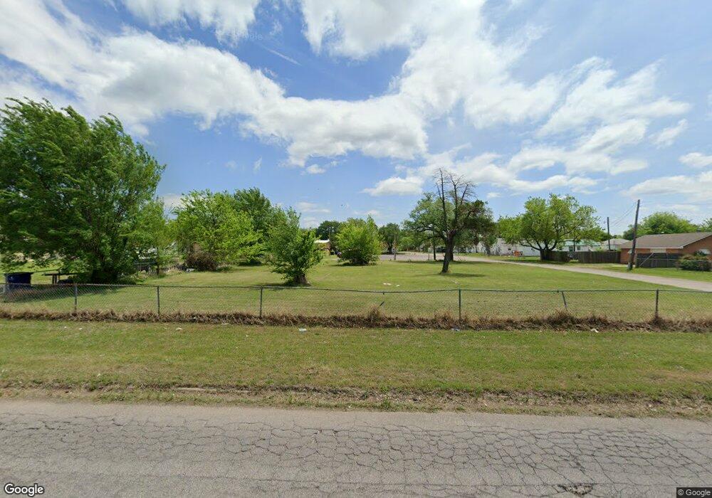 402 N 2nd St, Duncan, OK 73533 - photo 1