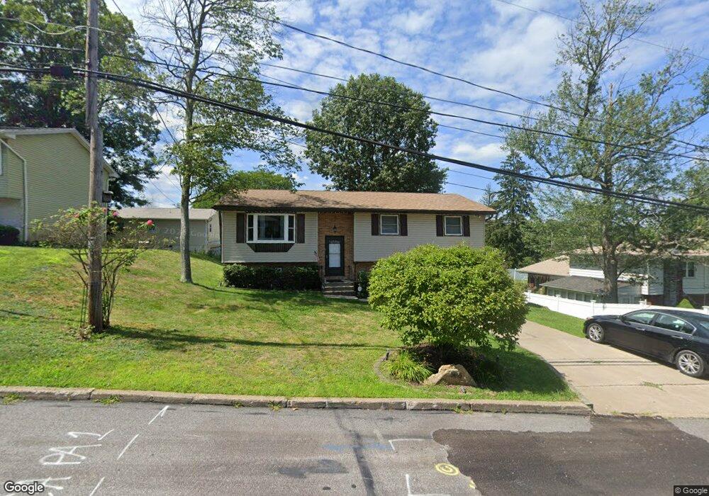 566 Allen St, Hazleton, PA 18202 - photo 1