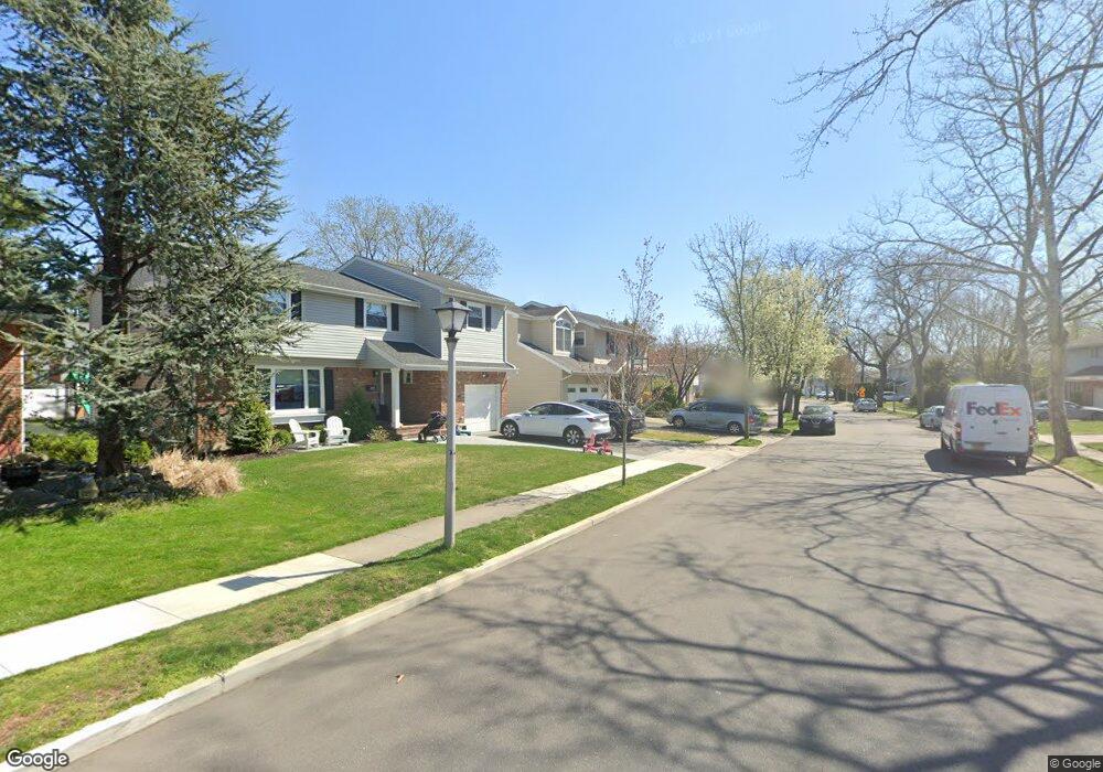 22 Driftwood Dr, Port Washington, NY 11050 - photo 1