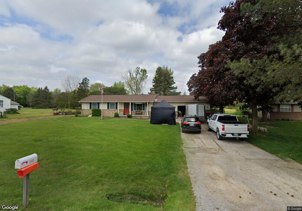 10112 Carpenter Rd, Flushing, MI 48433 - photo 1