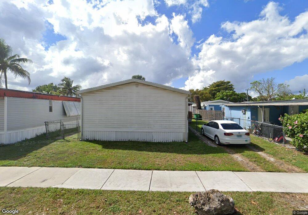711 SW 133rd Terrace, Davie, FL 33325 - photo 1