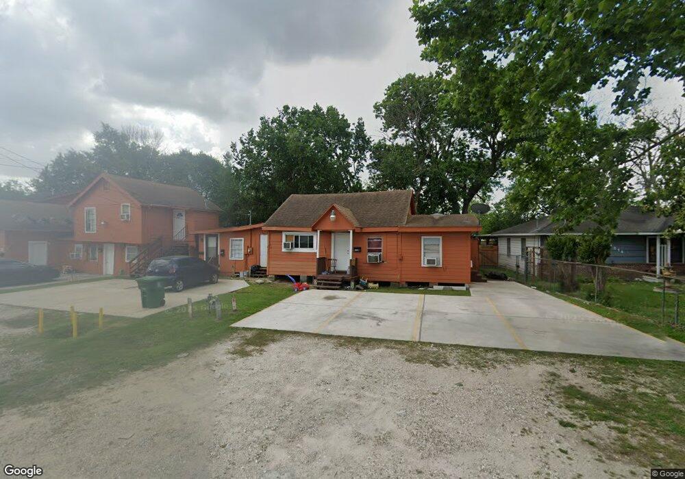 1316 Sadler St, Houston, TX 77022 - photo 1