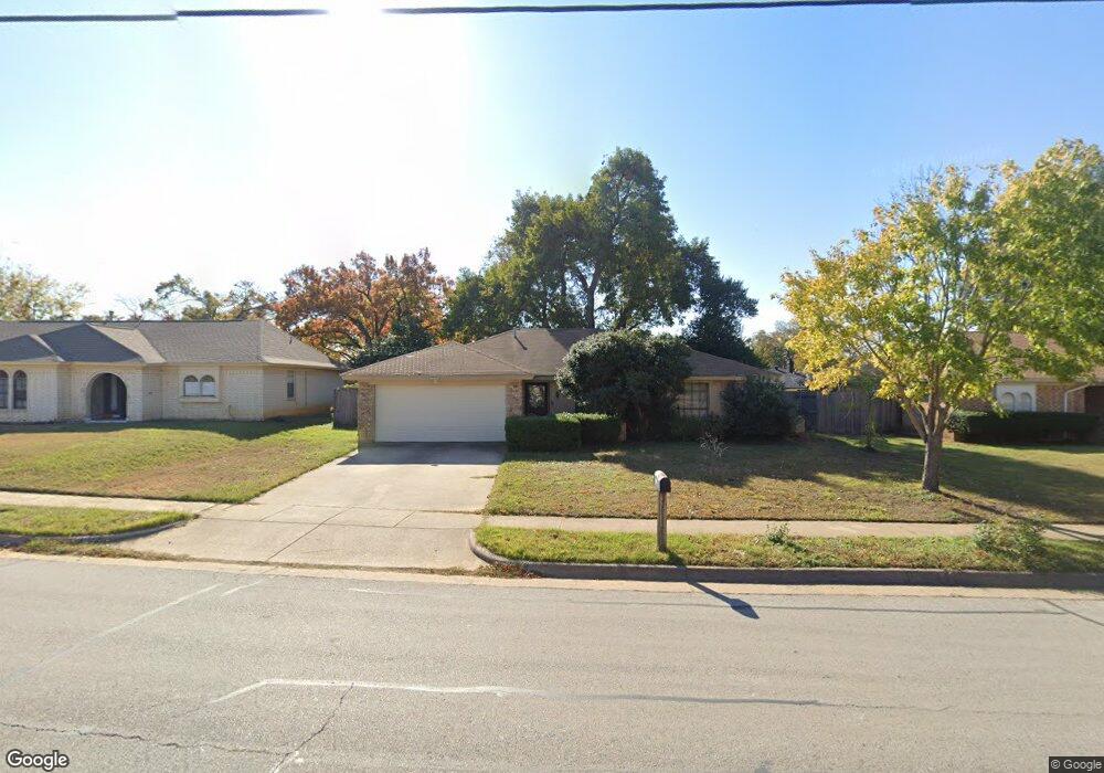 1720 Schumac Ln, Bedford, TX 76022 - photo 1