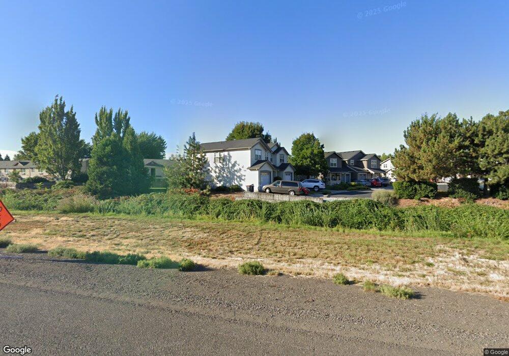 1234 Hazel Ct, Central Point, OR 97502 - photo 1