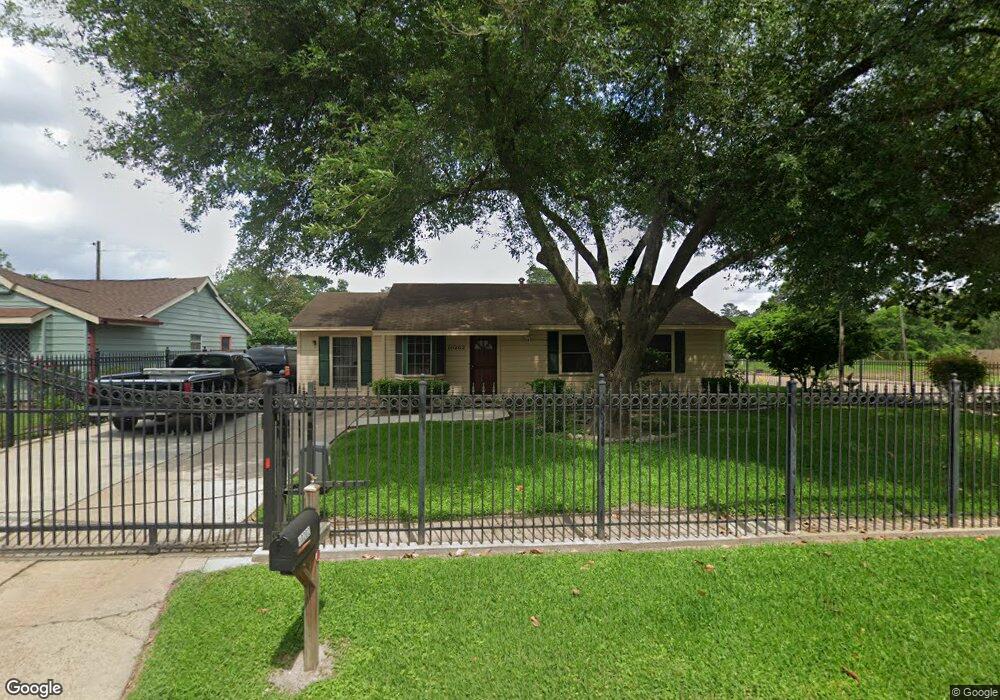 10202 Cheeves Dr, Houston, TX 77016 - photo 1