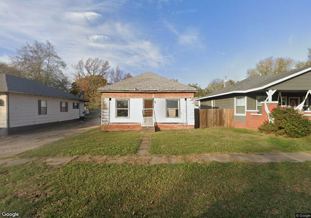 304 N Division St, Cleveland, OK 74020 - photo 1