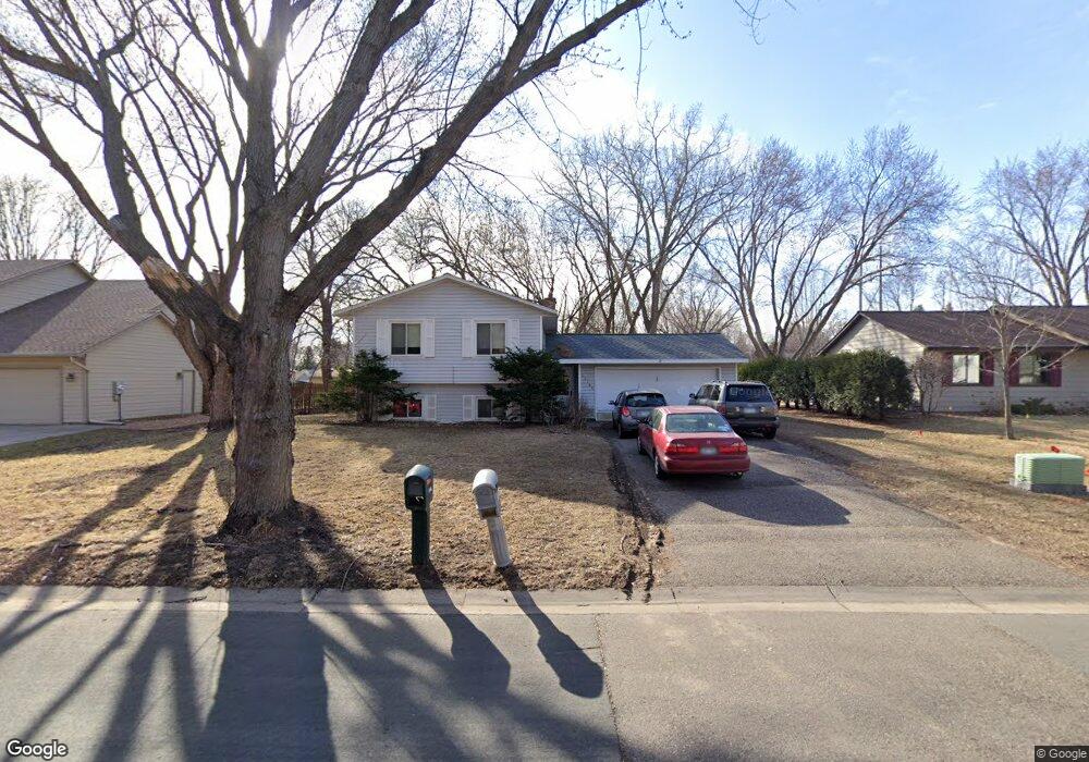 10185 Quaker Ln N, Maple Grove, MN 55369 - photo 1