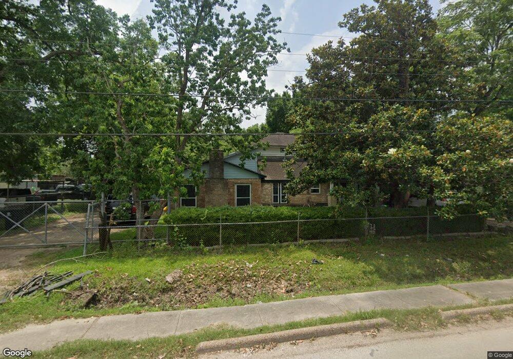 1918 Skinner Rd, Houston, TX 77093 - photo 1
