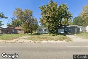 572 W 9th St, Hoisington, KS 67544