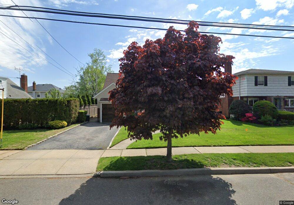 46 Elton Rd N, Garden City, NY 11530 - photo 1