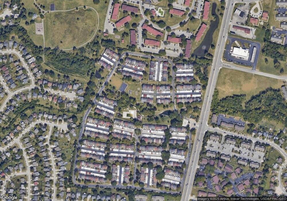 527 Clairbrook Ave unit 14, Columbus, OH 43228 - photo 1