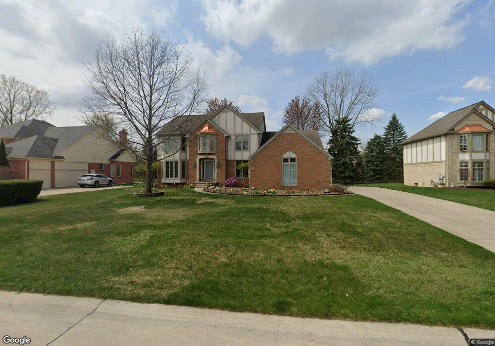 1816 Squirrel Valley Dr, Bloomfield Hills, MI 48304 - photo 1