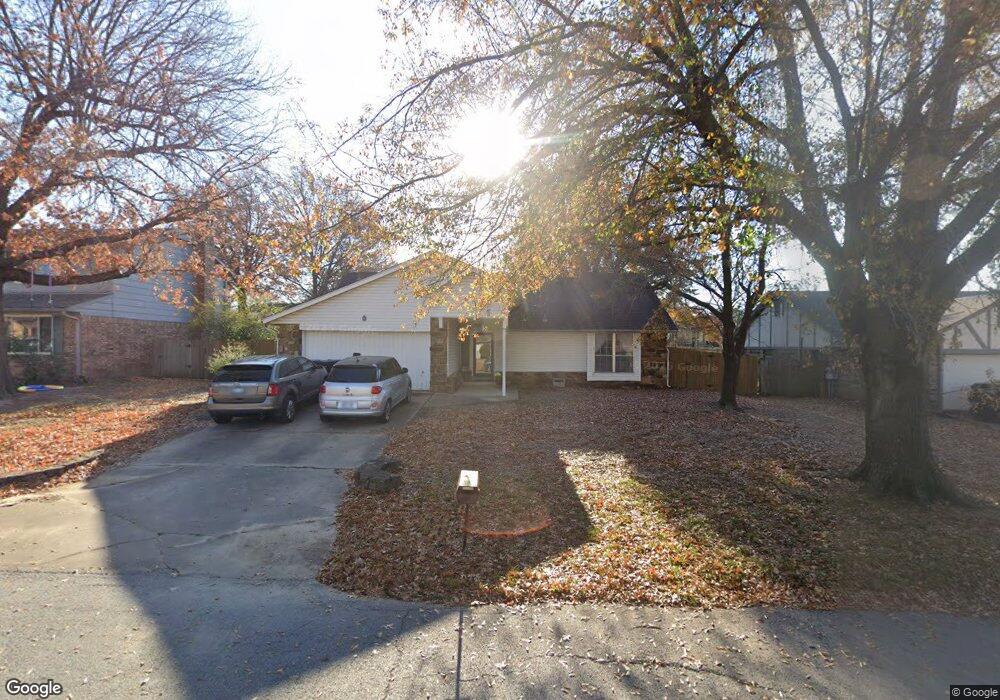 2601 W Iola St, Broken Arrow, OK 74012 - photo 1