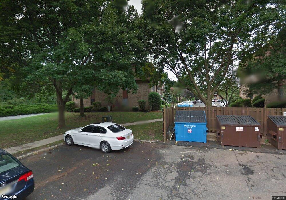 153 Overlook Ct unit C, Woodbridge, NJ 07095 - photo 1