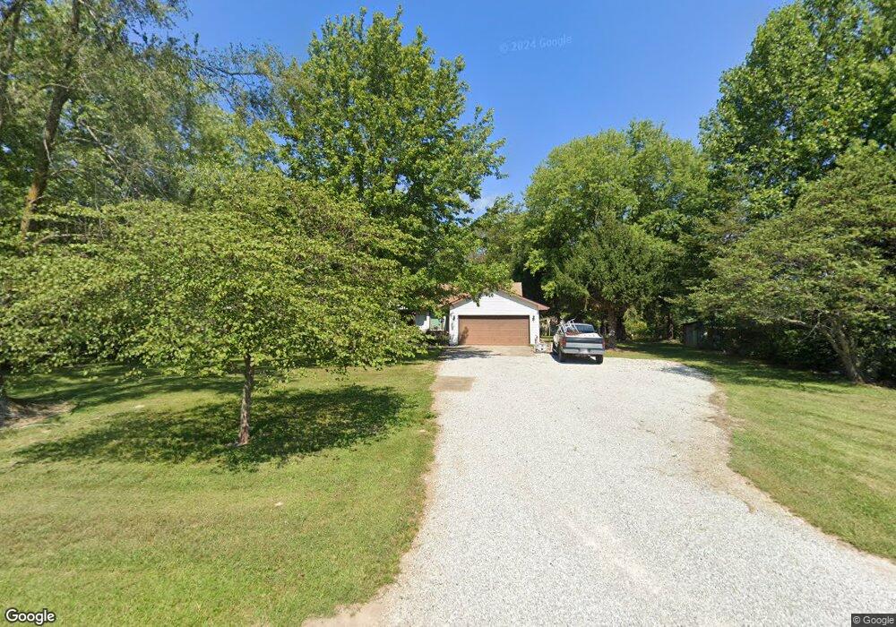 5830 W Deaver Rd, Columbus, IN 47201 - photo 1