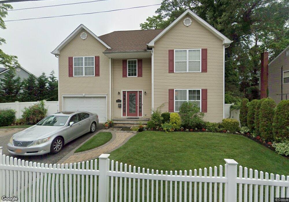 880 Smith St, West Hempstead, NY 11552 - photo 1