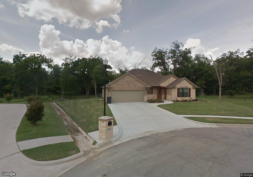 1715 Warwick Cir, Ardmore, OK 73401 - photo 1