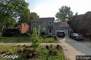 220 Willoway Dr, Naperville, IL 60540