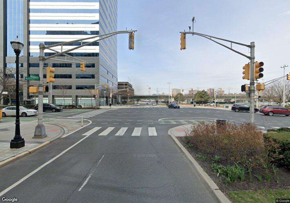 35 Newport Pkwy, Jersey City, NJ 07310 - photo 1