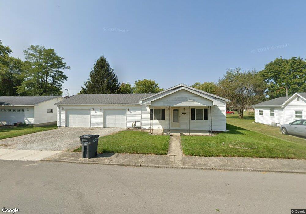 810 Maple St, Tipton, IN 46072 - photo 1