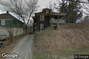 83 7th St, Auburn, ME 04210