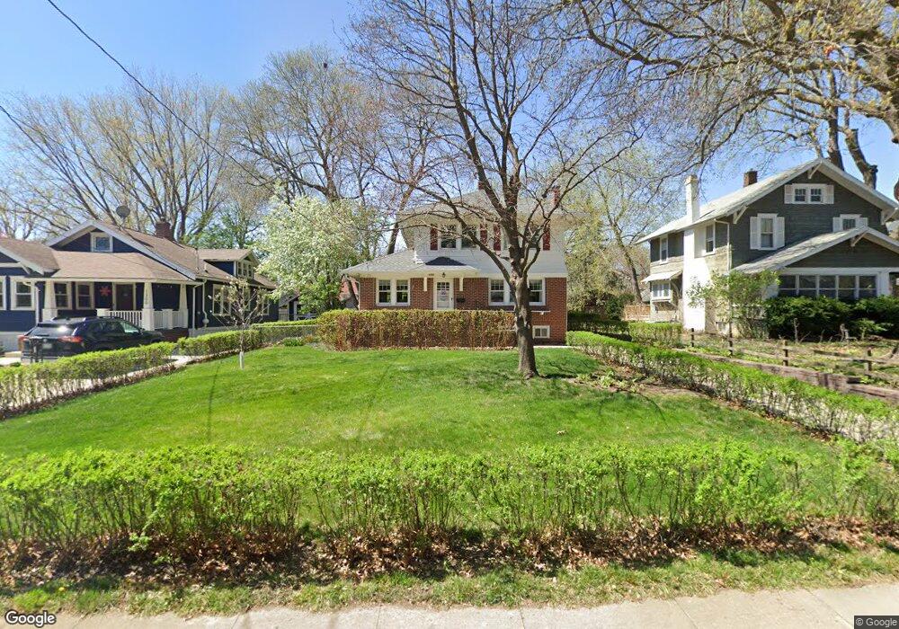 1306 40th St, Des Moines, IA 50311 - photo 1