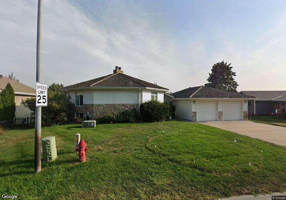 8315 Molokai Dr, Papillion, NE 68046 - photo 1