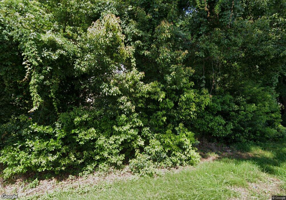 1951 Townsend St, Brunswick, GA 31520 - photo 1