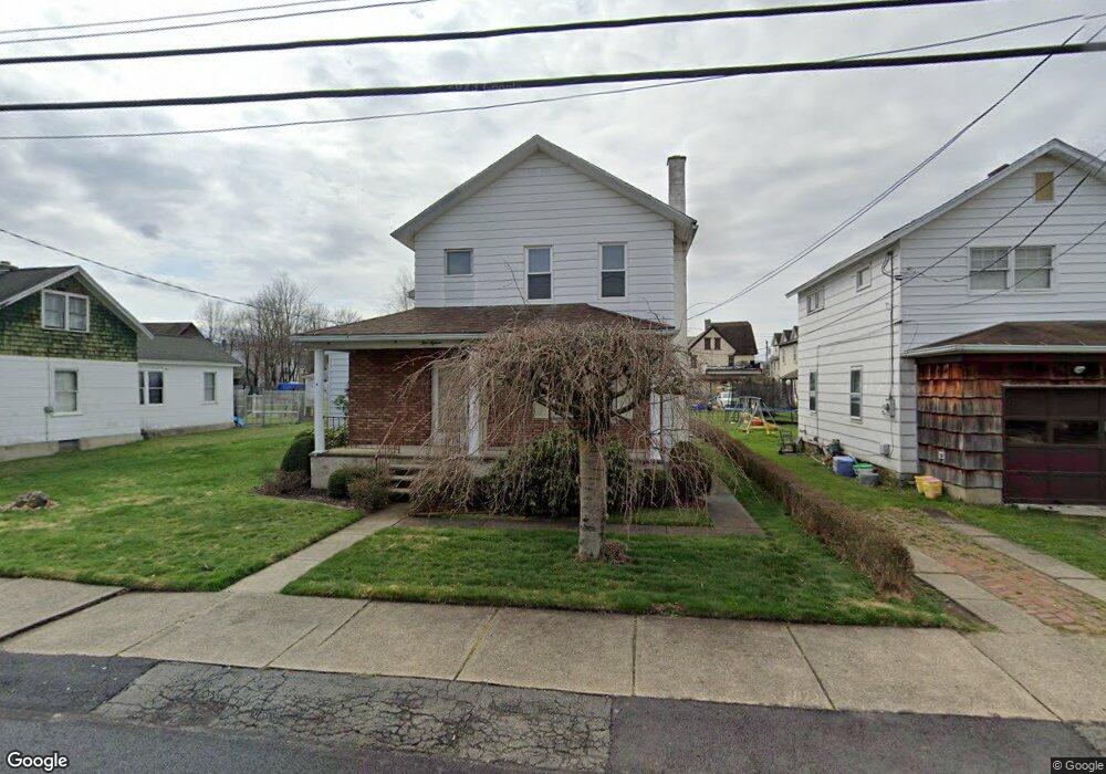 515 Hickory St, Peckville, PA 18452 - photo 1