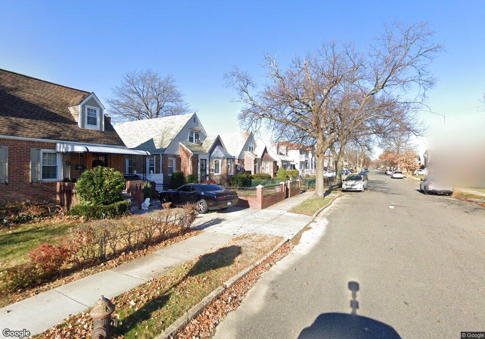 5340 192nd St, Fresh Meadows, NY 11365 - photo 1