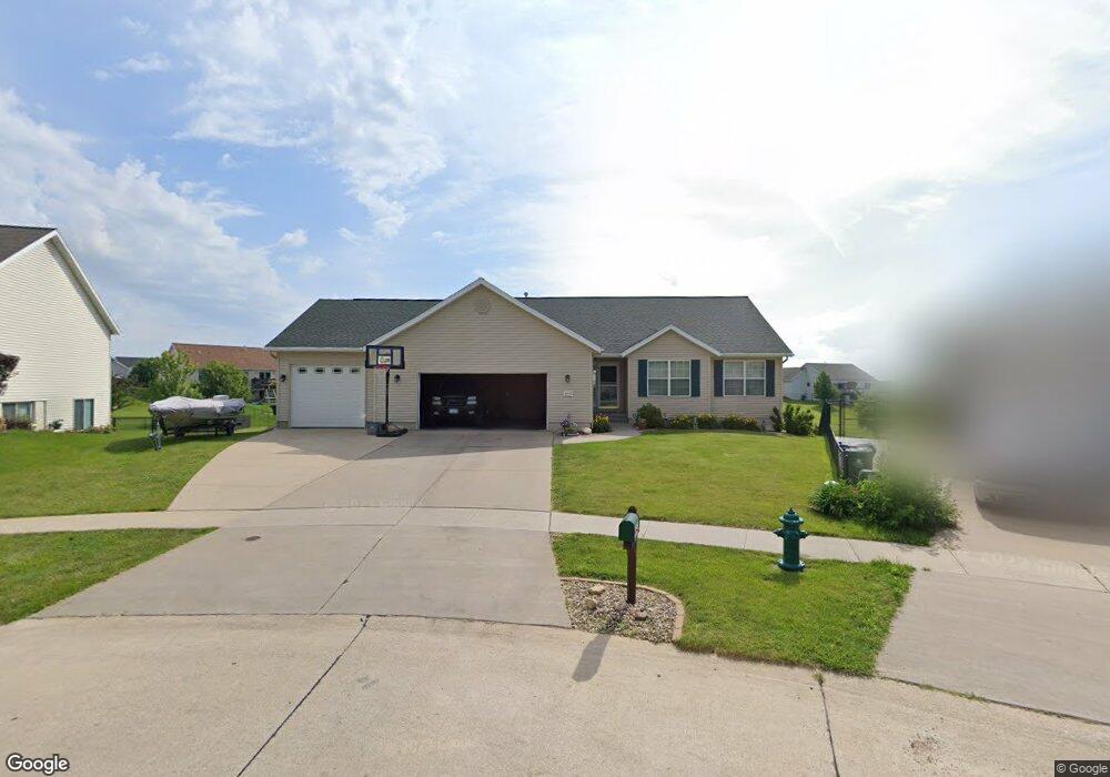 3219 27th Street Ct SW, Cedar Rapids, IA 52404 - photo 1