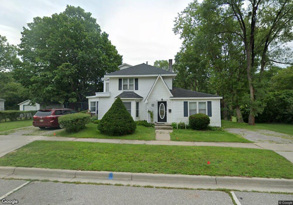 271 S Main St, Vassar, MI 48768 - photo 1