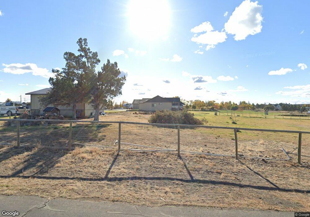 5870 SW Wickiup Ln, Redmond, OR 97756 - photo 1