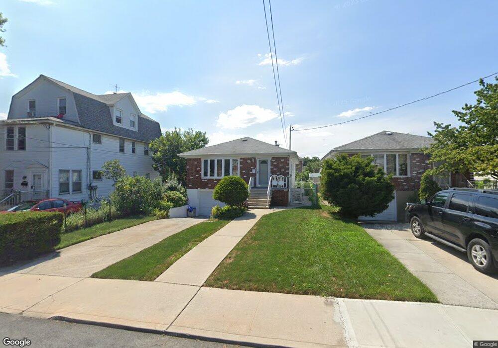 4634 160th St, Flushing, NY 11358 - photo 1