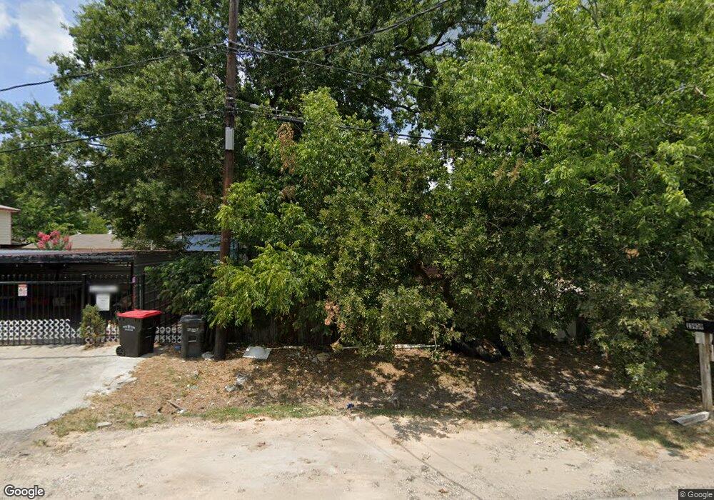 13939 Eagle Pass St, Houston, TX 77015 - photo 1