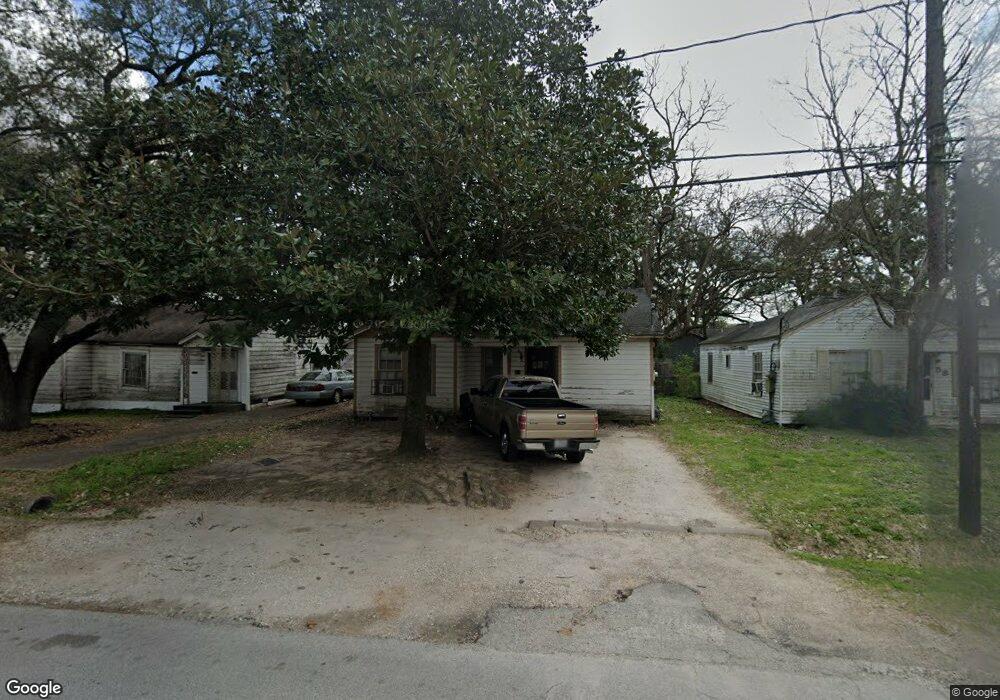 60 De Boll St, Houston, TX 77022 - photo 1