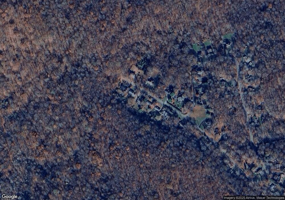 71 Walnut Dr, Pawling, NY 12564 - photo 1