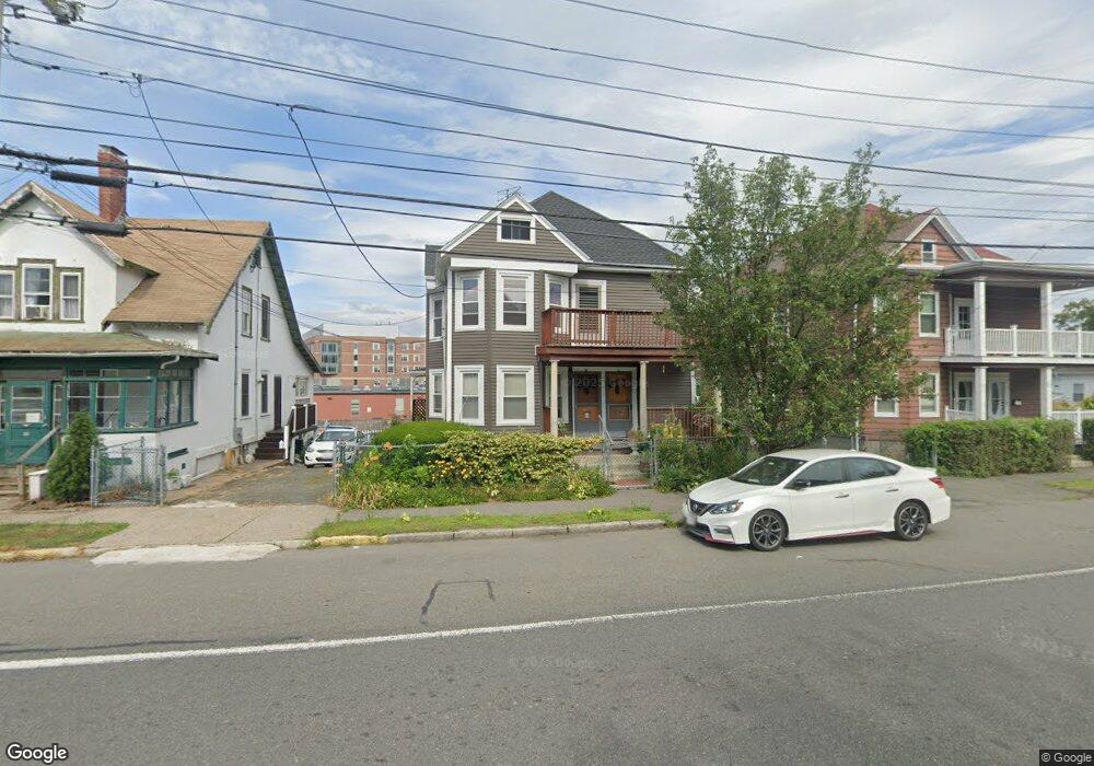 113 Loring Ave unit 2, Salem, MA 01970 - photo 1