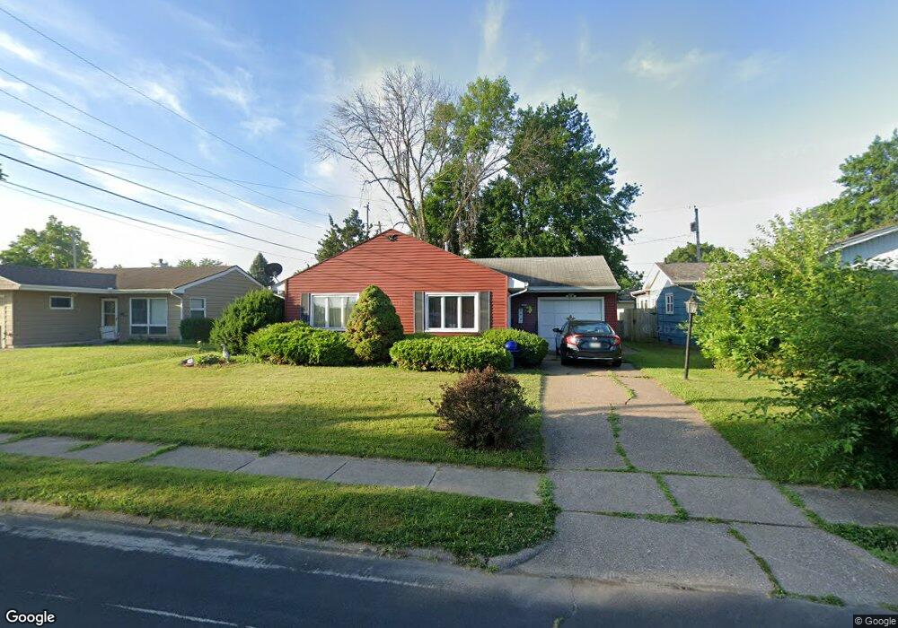 1421 W Garfield St, Davenport, IA 52804 - photo 1