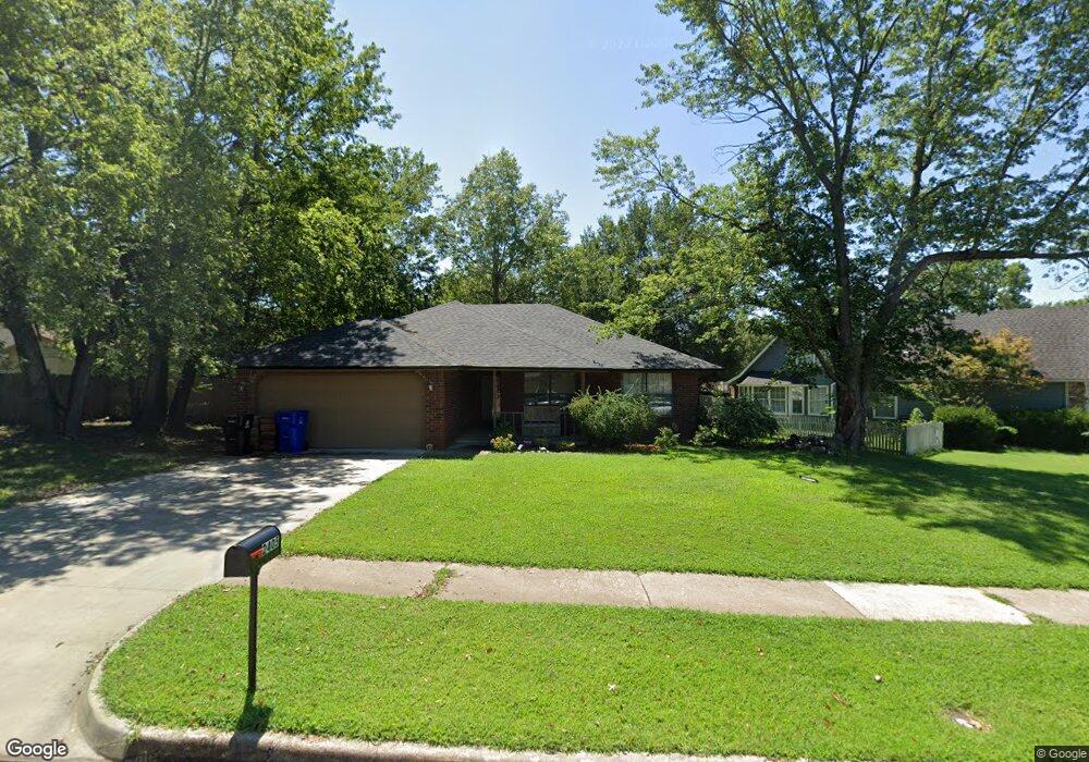 2405 W Edgewater St, Broken Arrow, OK 74012 - photo 1