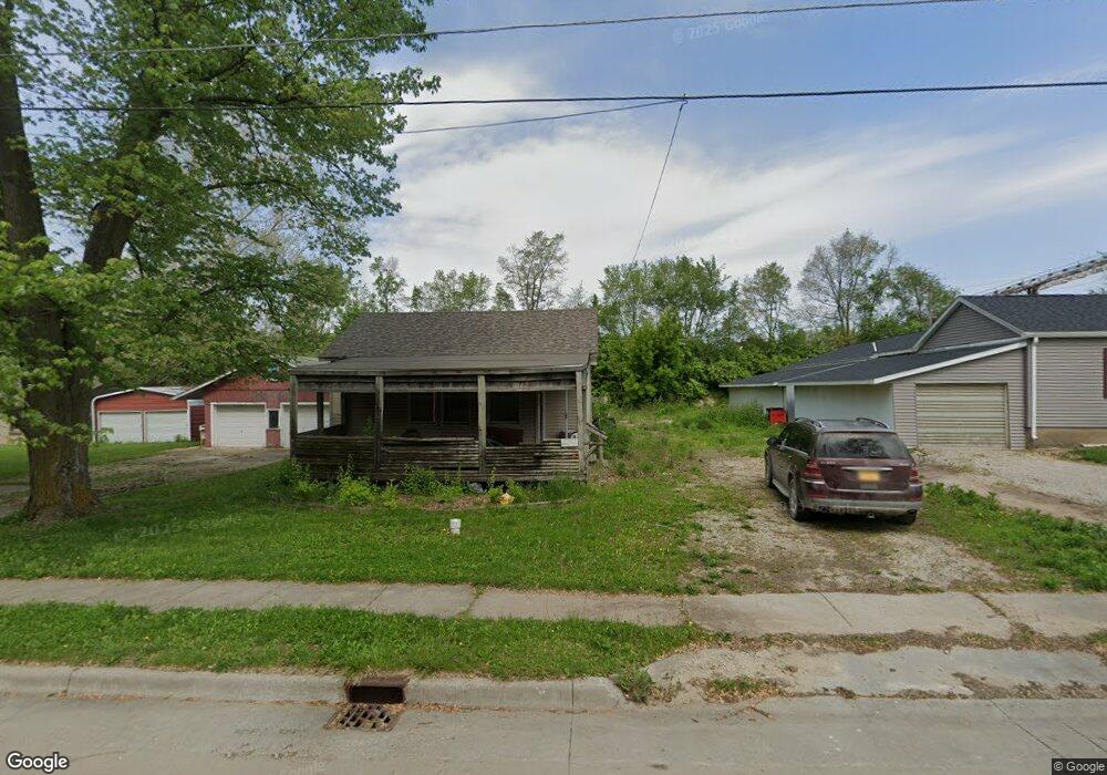 709 S Kickapoo St, Lincoln, IL 62656 - photo 1