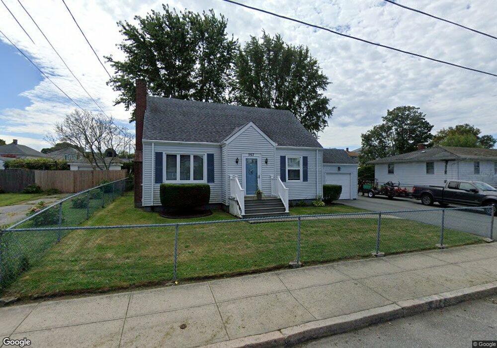 567 Penn St, Fall River, MA 02724 - photo 1